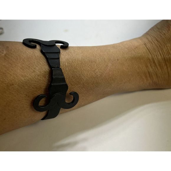 Vintage Aries Zodiac Hinged Black Metal Braclet - Picture 7 of 8